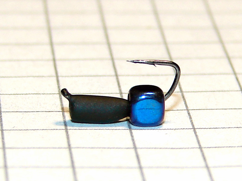 картинка D2,4 (0,30 гр) Мормышка УЛОВКА «гвоздик» с кубиком 3 мм (синий металлик) от магазина "Без насадки"