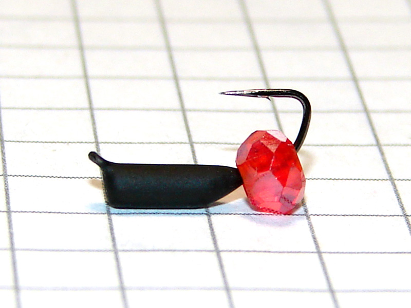 картинка D2,4 (0,40 гр) Мормышка УЛОВКА вольфрам «гвоздик» с гранёной бусиной (рубин) от магазина "Без насадки"